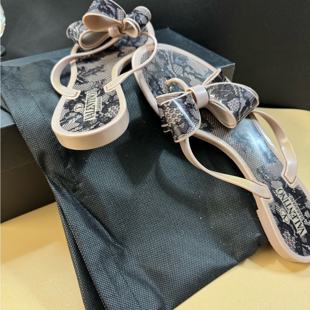 Valentino Slides Size38 - image 1